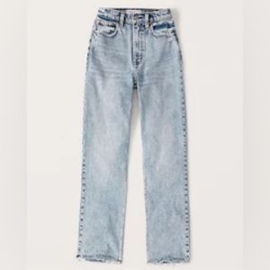 Abercrombie 90s Ultra High Rise Acid
Wash Straight Jeans